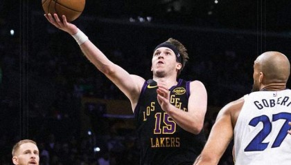 stakeapp-大胜！东契奇31+11，里夫斯31+7，湖人重返第四，老詹结局也注定